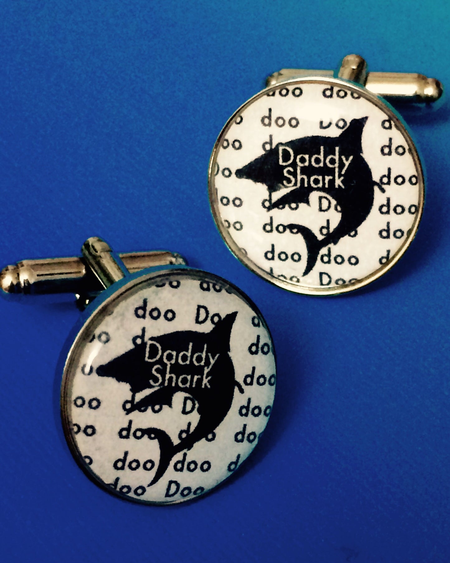 Daddy Shark Cufflinks - Fun, novelty gift for dad! Funny present for him! Song lyrics. Father of the Bride. From child to dad. Daddy. Father