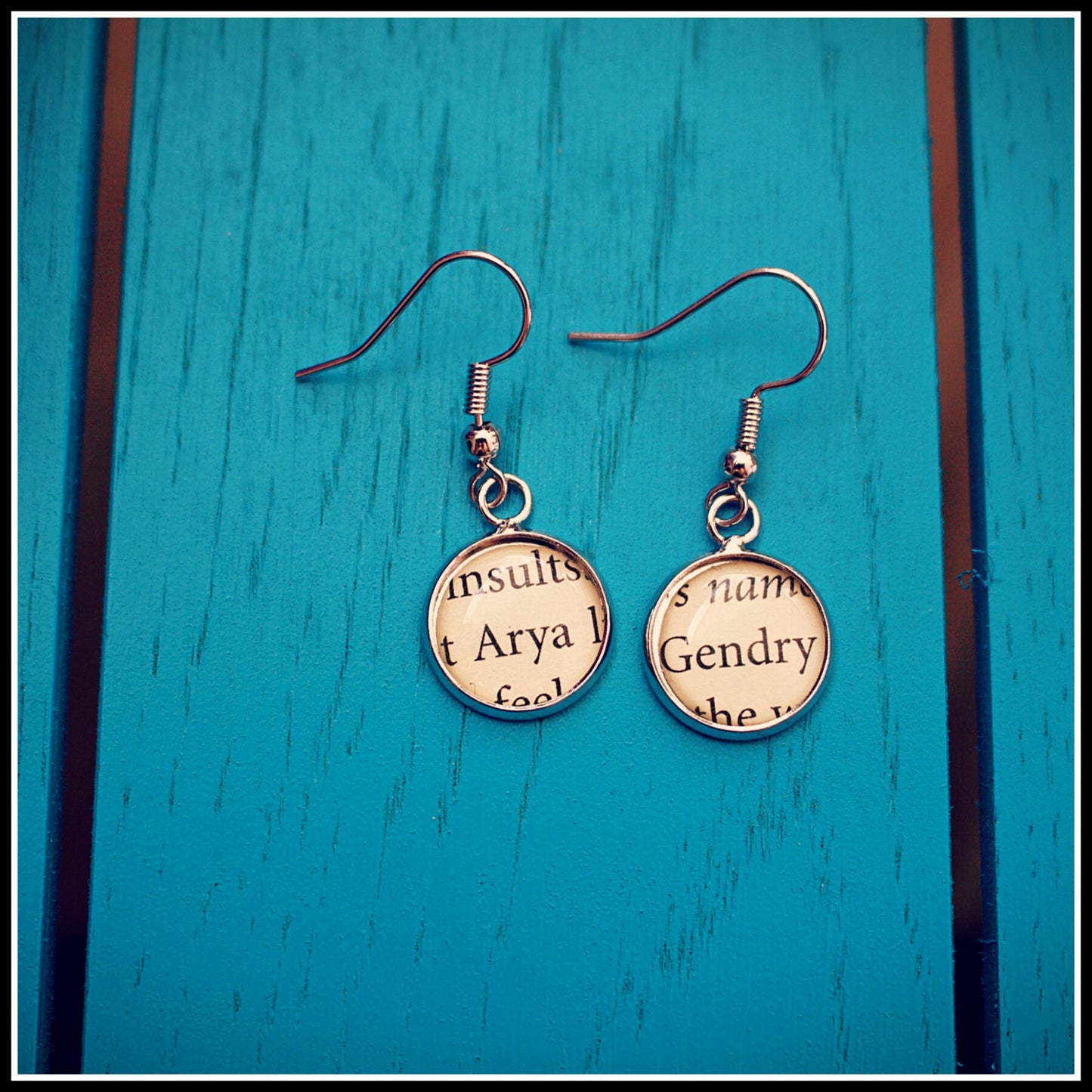 Recycled book page Earrings - Game of Thrones - Arya Gendry - Jaime Brienne - House Stark - Quotes - Book lovers - Personalised gift for her