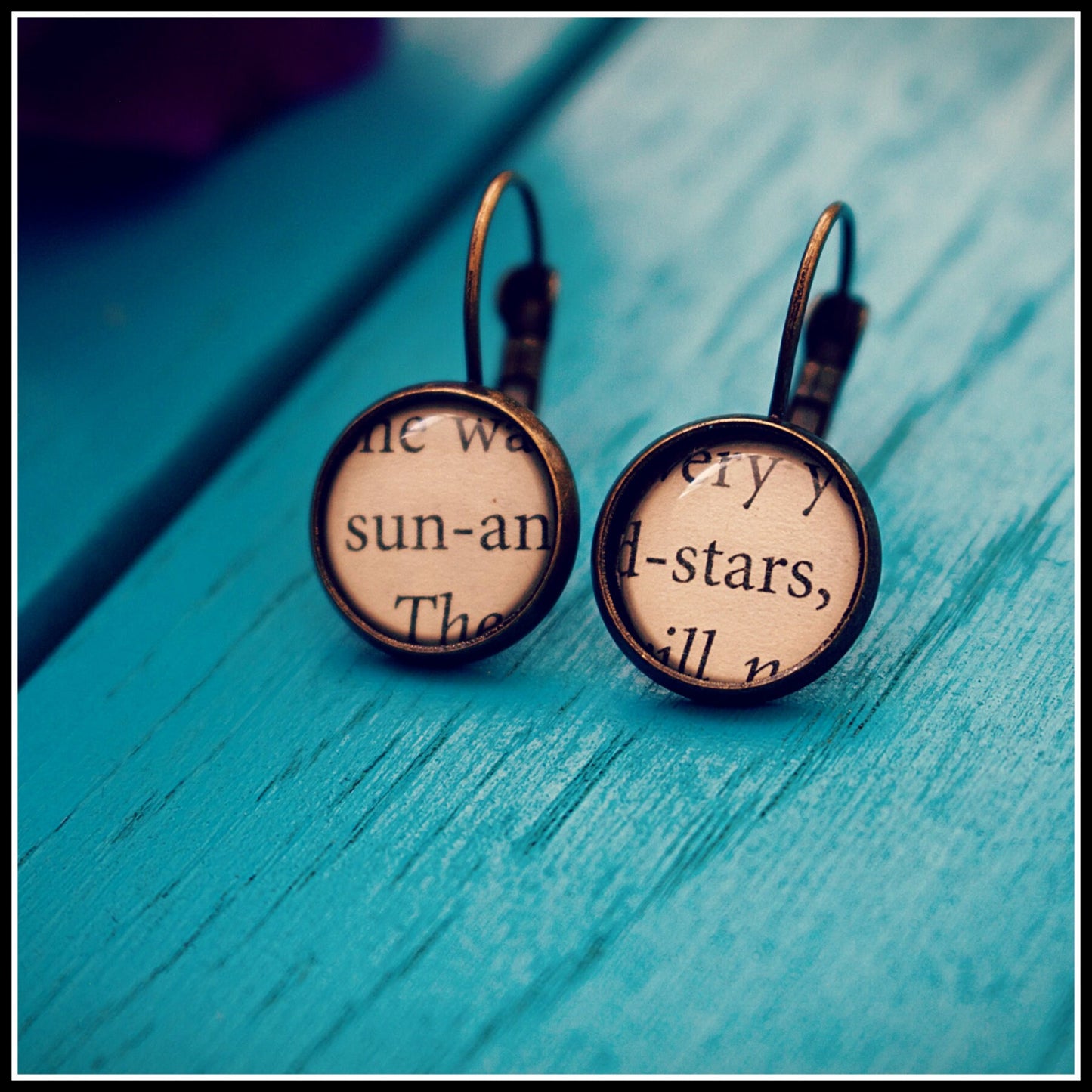 Recycled book page Earrings - Game of Thrones - Arya Gendry - Jaime Brienne - House Stark - Quotes - Book lovers - Personalised gift for her