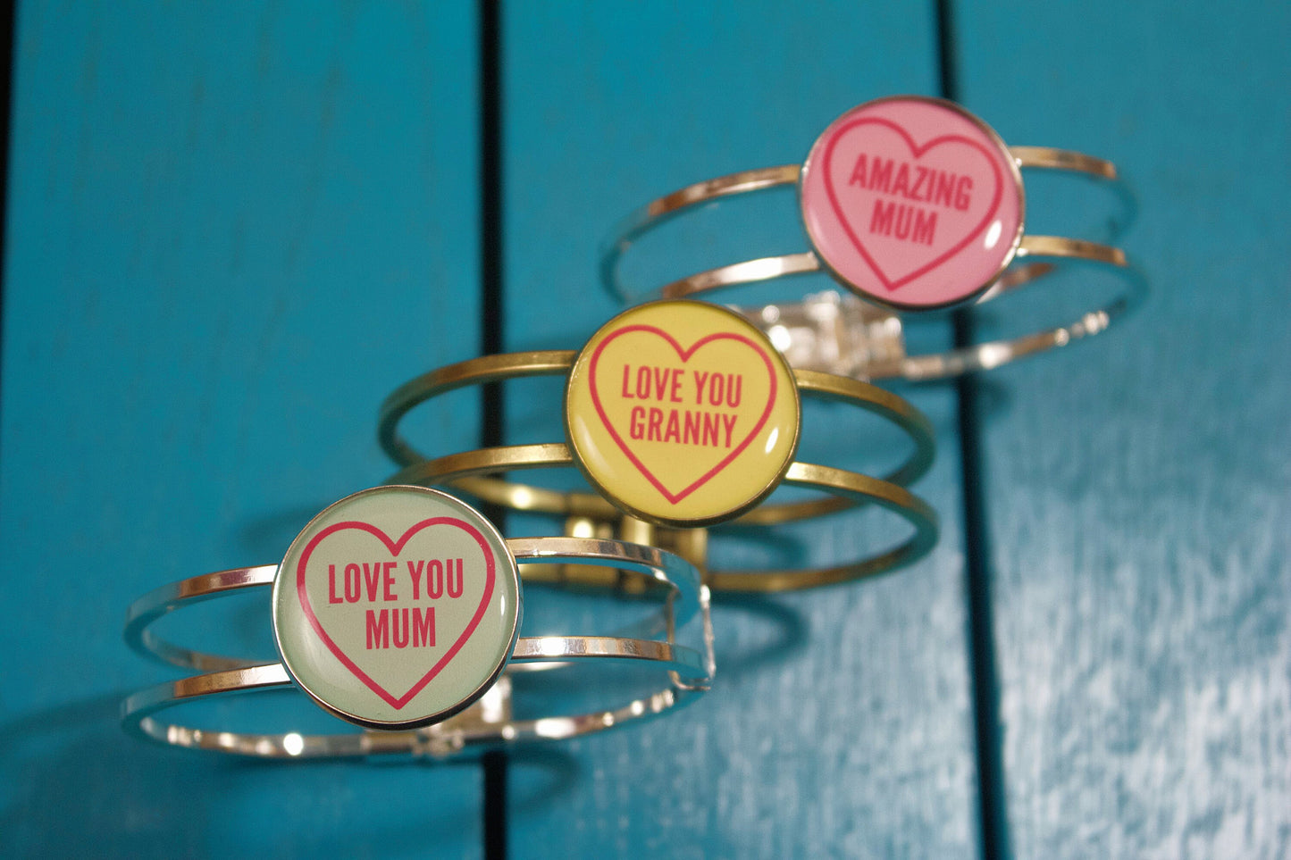 Mothers Day Love Hearts Bracelet. Love You Mum! Amazing Mum! Gift for Granny. Grandmother. Retro sweets. Sweeties. Personalised message cuff