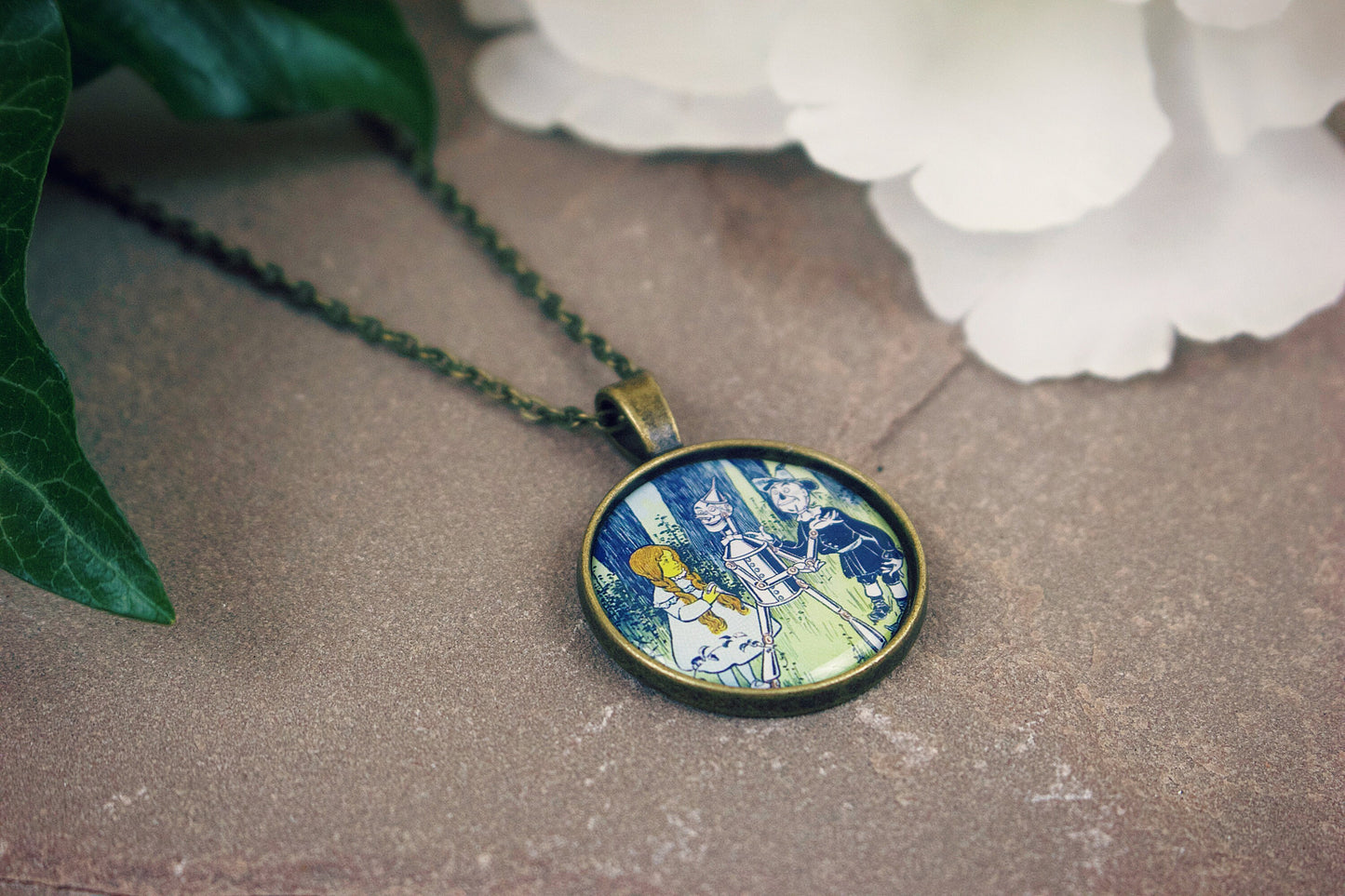 Wizard of OZ Vintage Necklace. Childrens book illustration. Tinman. Scarecrow. Dorothy. Lion. Emerald City. Wicked musical. Theatre. Retro.