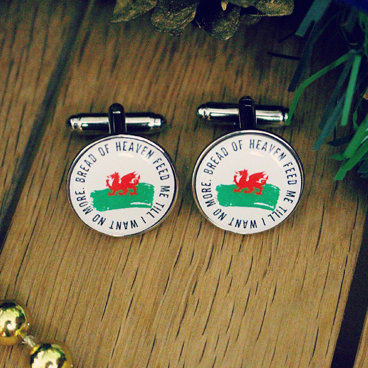 Wales Rugby Cufflinks. Bread of Heaven. Rugby gift for him. Rugby Anthem. Six Nations. Millennium Stadium. Present for dad. Pocket Watch Tie
