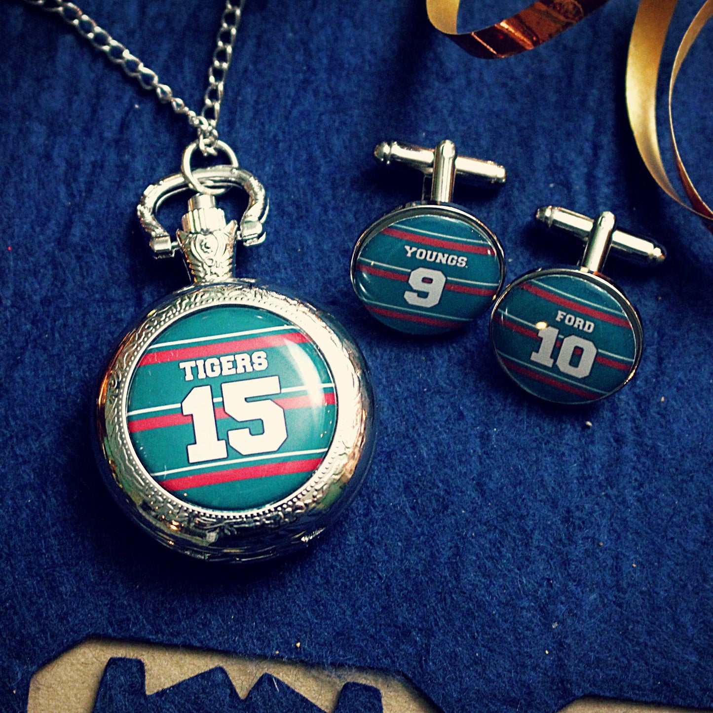 Leicester Tigers Rugby Pocket Watch. Personalised gift for rugby fan. Christmas present for men. Premiership Rugby Sports shirt Your name.