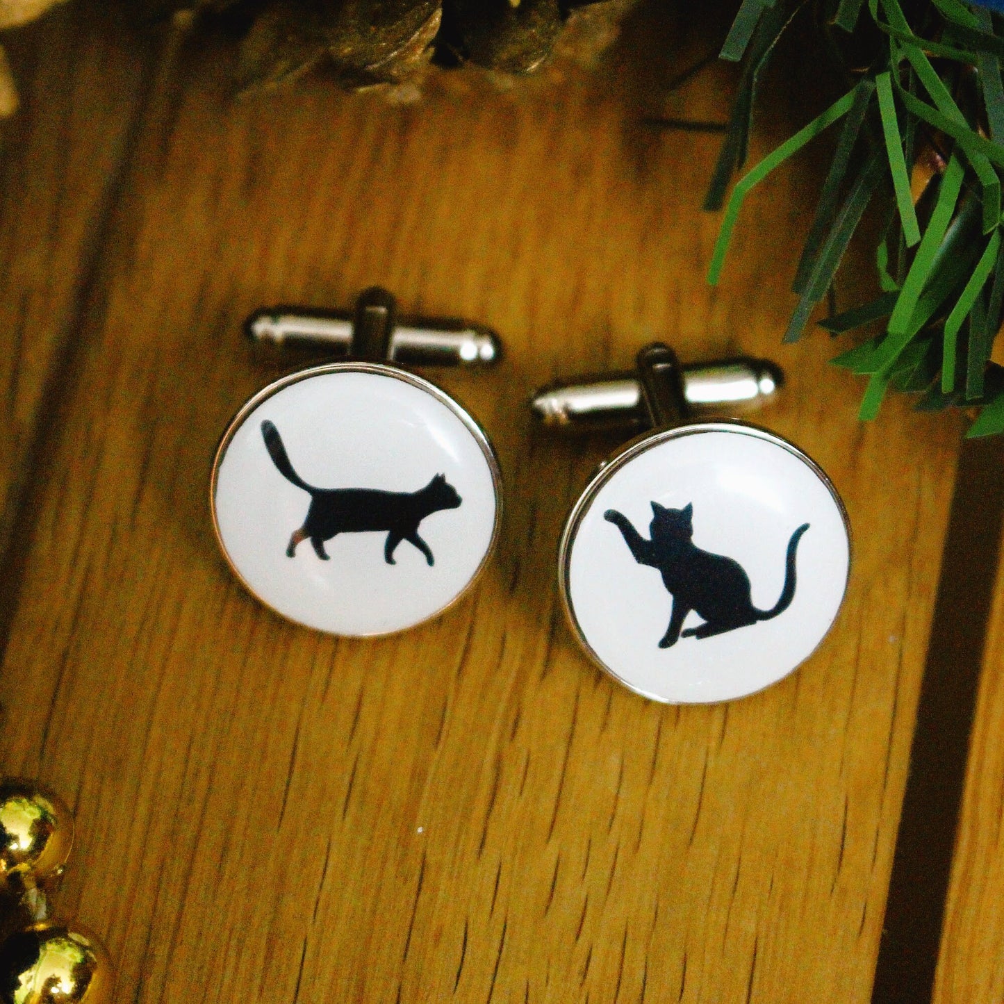 Your pet personalised cufflinks! You dog/cat silhouette. Labrador Daschund Spaniel Cockapoo. Animal lover. Wedding groom. Dad. Pocket Watch.