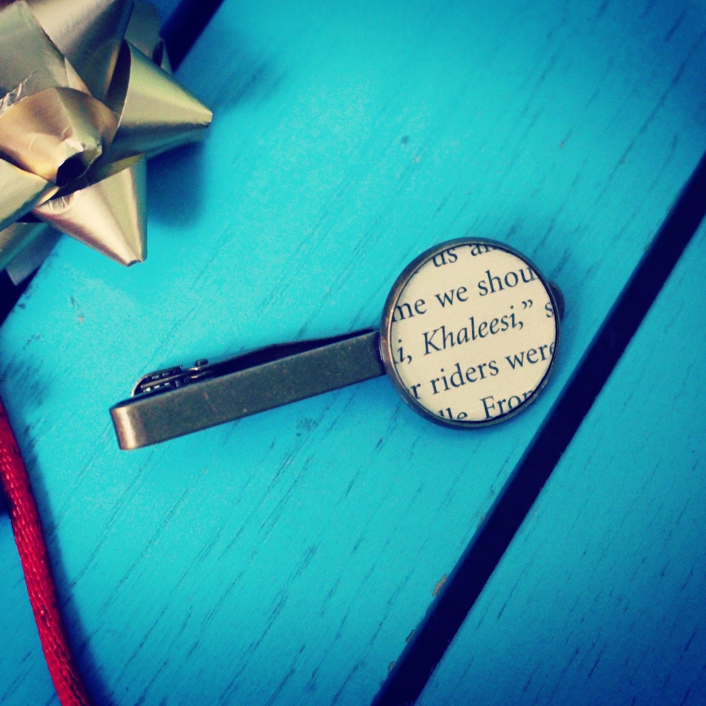 Recycled Game of Thrones Tie Clips. Vintage book tie bar. Wedding day tie pin. Groom Groomsmen Ushers Father of the Bride. Book quote. Map.