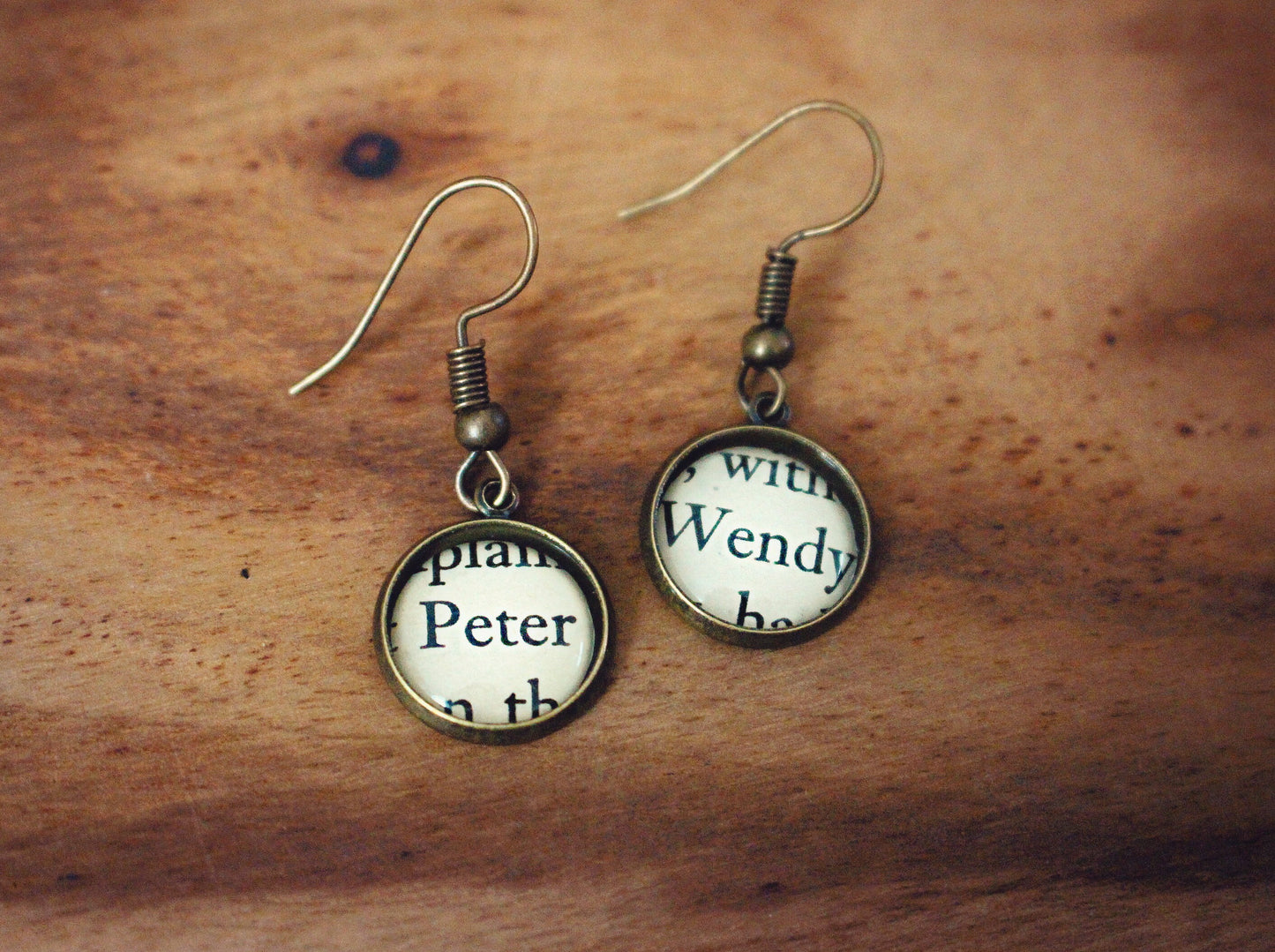 Recycled Book Page Earrings. Recycled Literature Jewellery. Bookworm Vintage Book. Reading Book Lover. Mothers Day Gift. Gift for Mum.