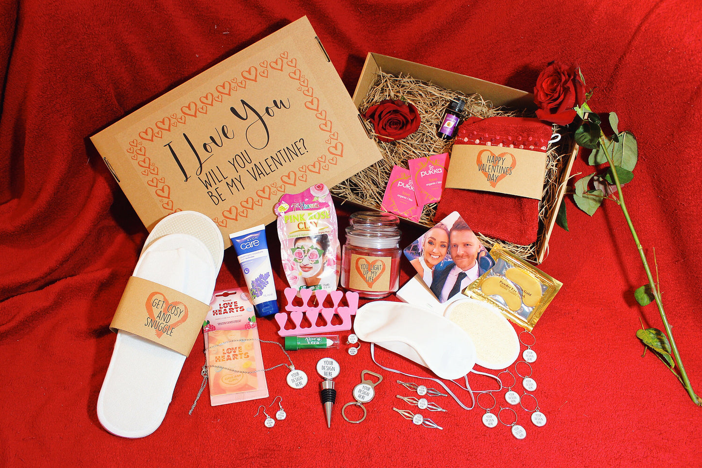 Valentines Day Pamper Gift Box. Date Night hamper. Romantic present. Face Mask Bath Bomb Slippers Jewellery Candle. Personalised message.
