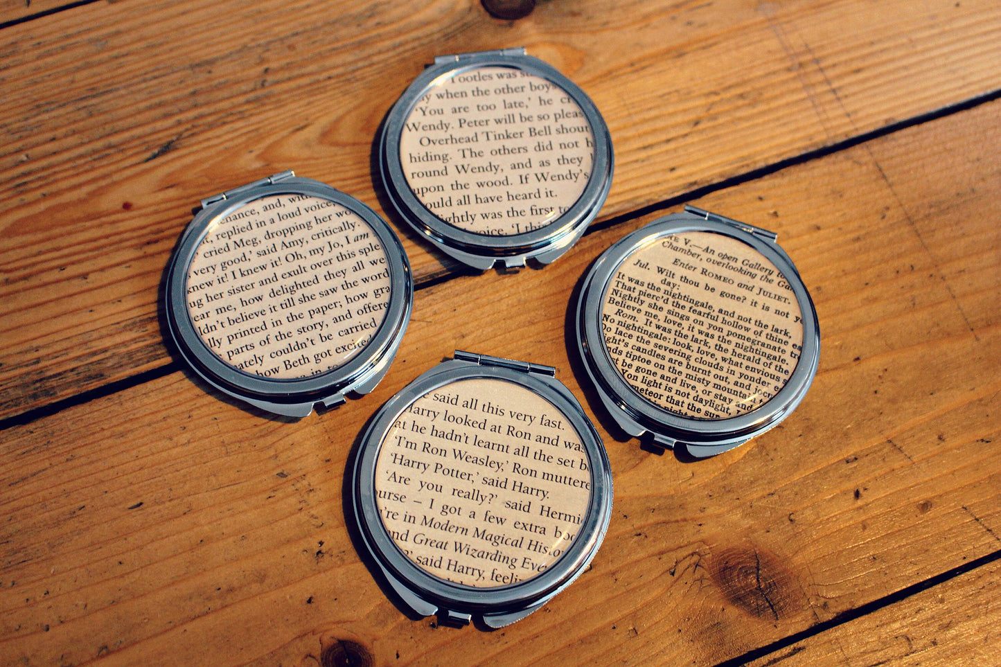 Recycled Book Page Compact Mirrors. Comic Book Illustrations. Bridesmaid Gift. Personalised Pocket Mirror. Mothers Day Gift. Gift for Mum.