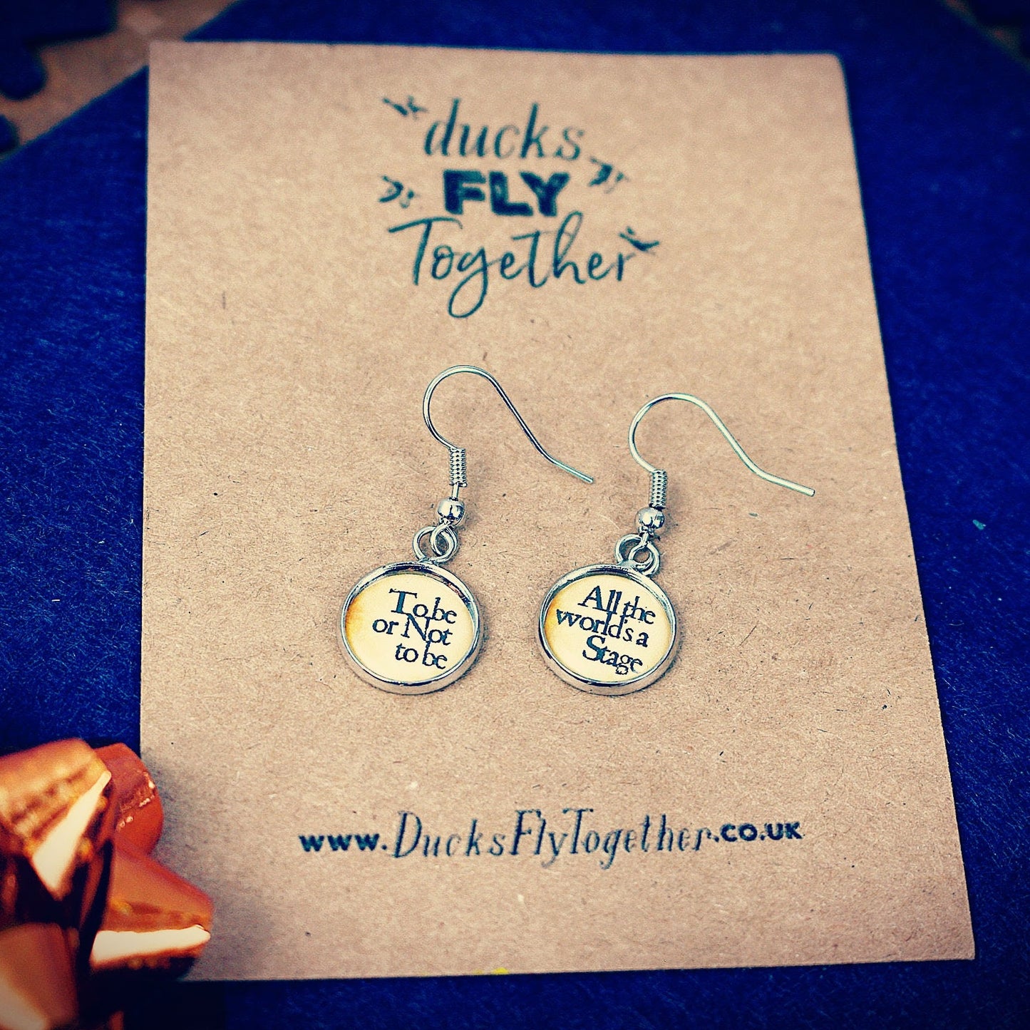 Shakespeare quotes earrings. Personalised. All the worlds a stage. To Be or Not To Be. She is Fierce. Romeo & Juliet. Theatre lover. Gift.