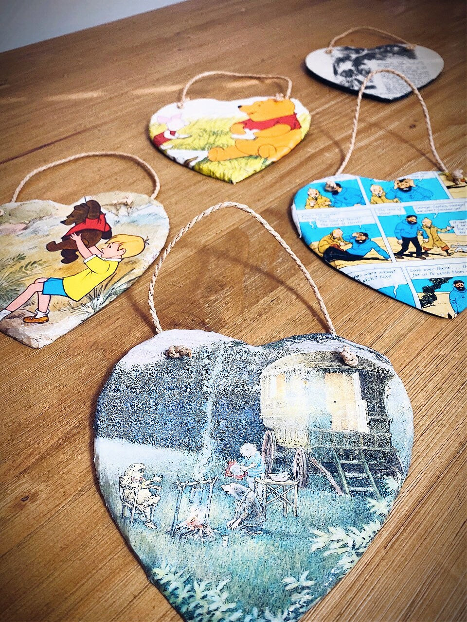 Recycled Book Page Decorative Slate Hearts. Book Lover Gift. Literature Home Decor. Upcycled Homeware. Classic Stories. Old Books. Bookworm