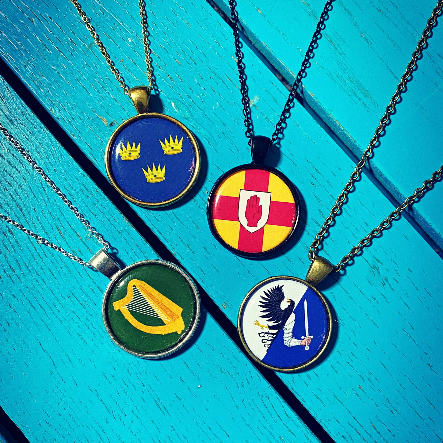 St Patrick's Day Necklace! Irish Gifts. Ireland Jewellery. Ireland Flag. GAA. Irish Wedding. Paddys Day 17th March. Provinces. Rugby. Eire.