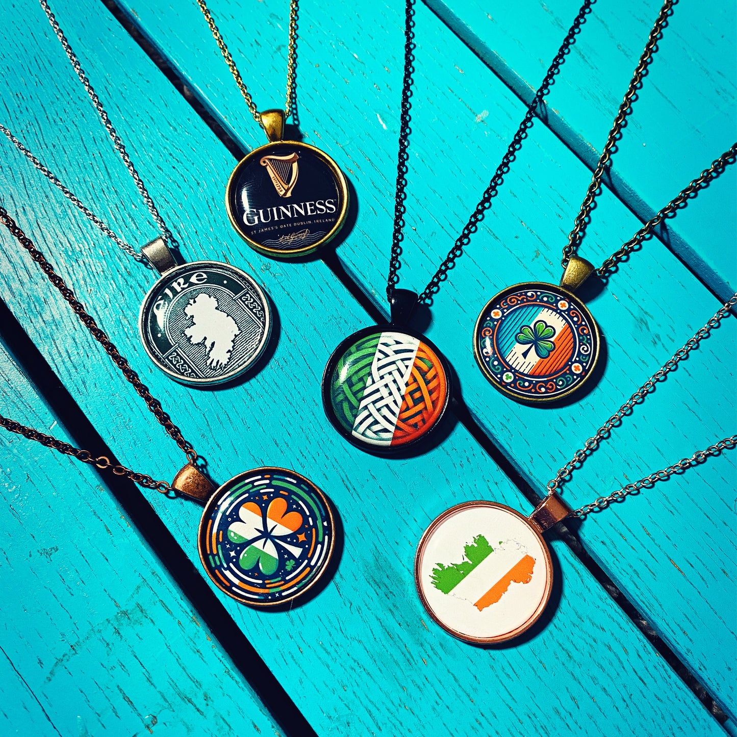 St Patrick's Day Necklace! Irish Gifts. Ireland Jewellery. Ireland Flag. GAA. Irish Wedding. Paddys Day 17th March. Provinces. Rugby. Eire.