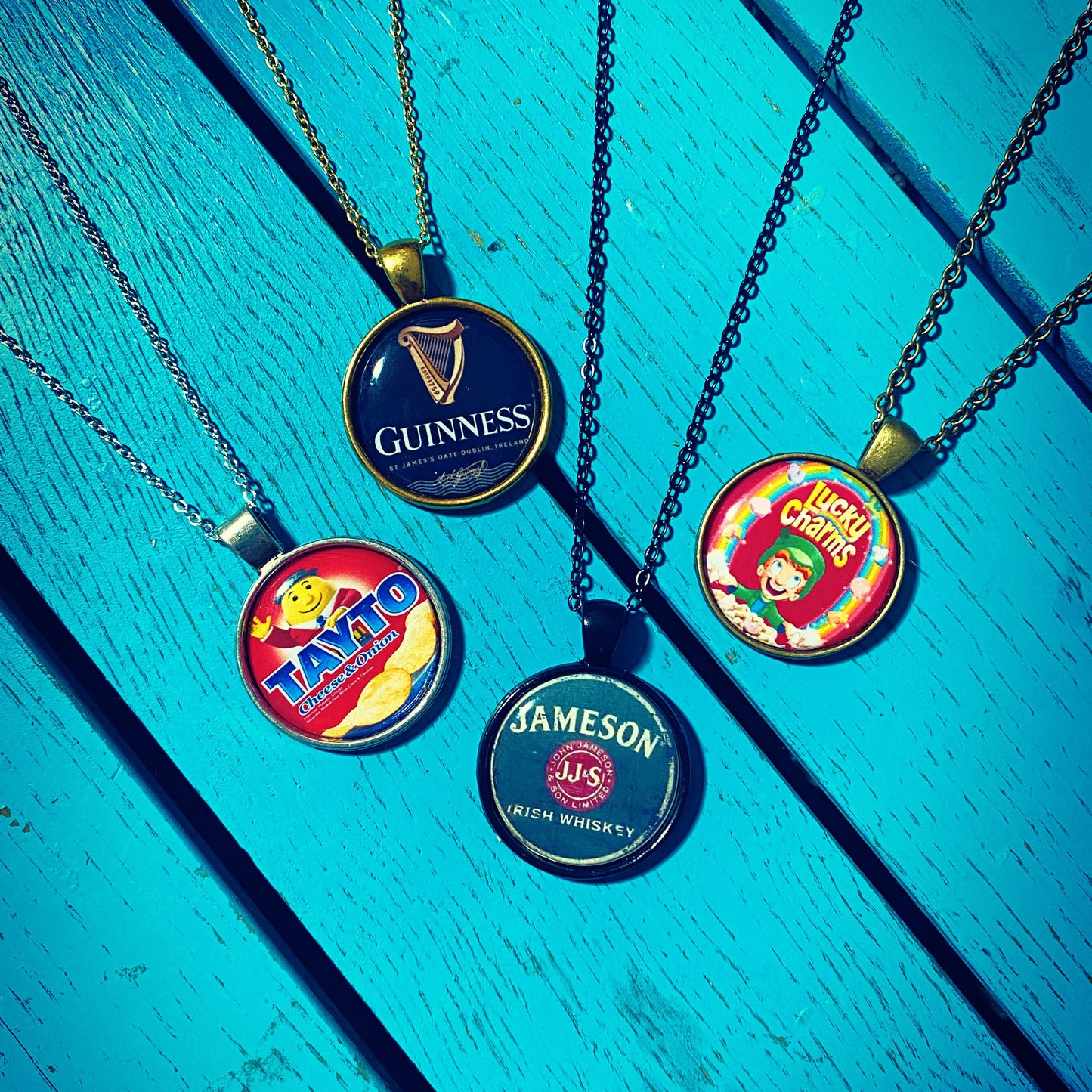 St Patrick's Day Necklace! Irish Gifts. Ireland Jewellery. Ireland Flag. GAA. Irish Wedding. Paddys Day 17th March. Provinces. Rugby. Eire.